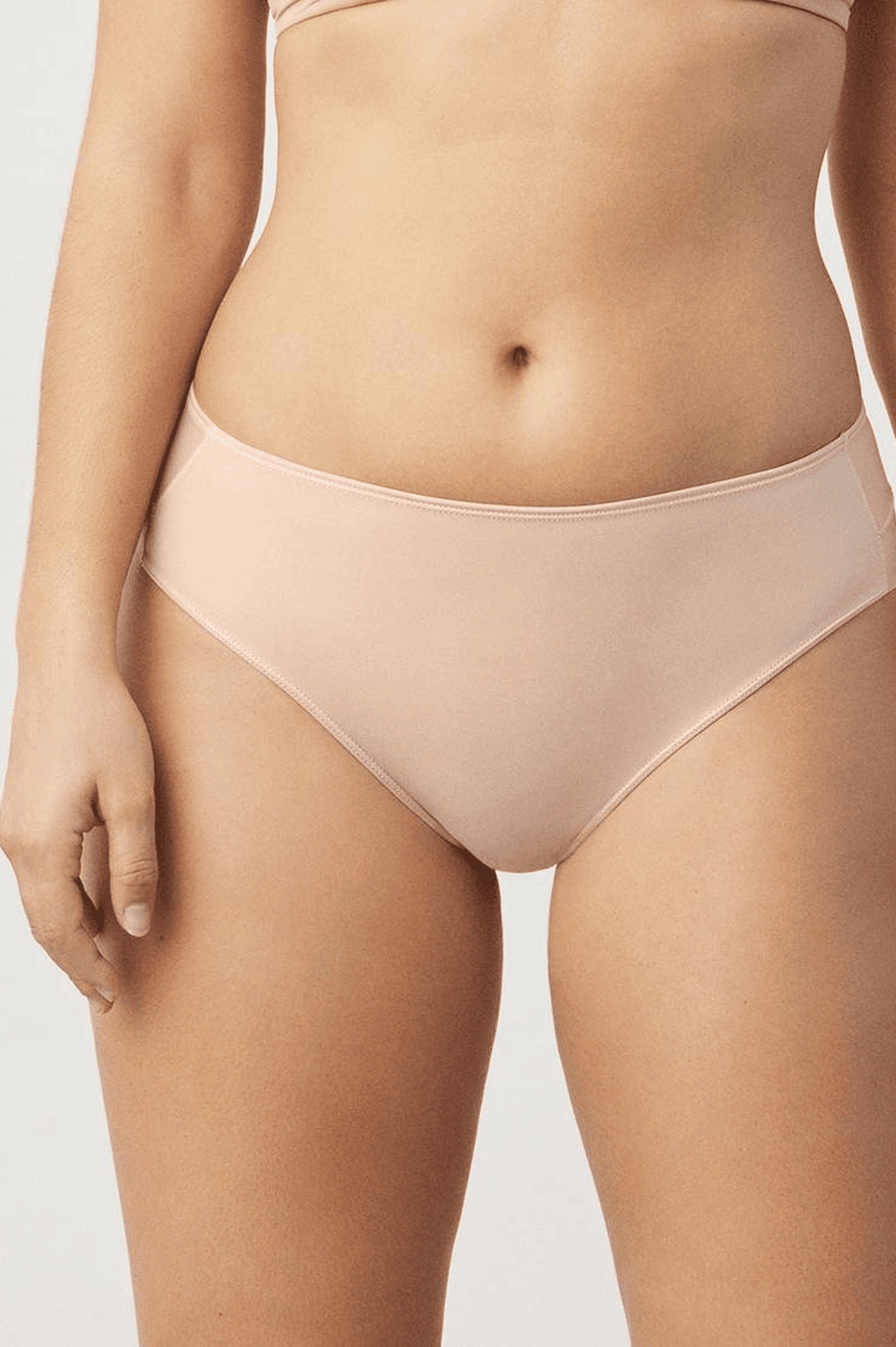 Cueca Média Invisível