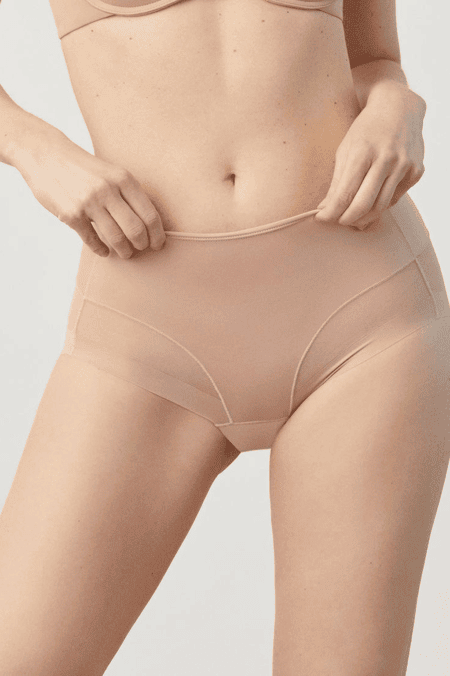 Cueca alta invisível